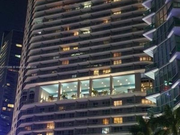 1300 Brickell Bay Dr, Unit 1107, Miami, FL 33131