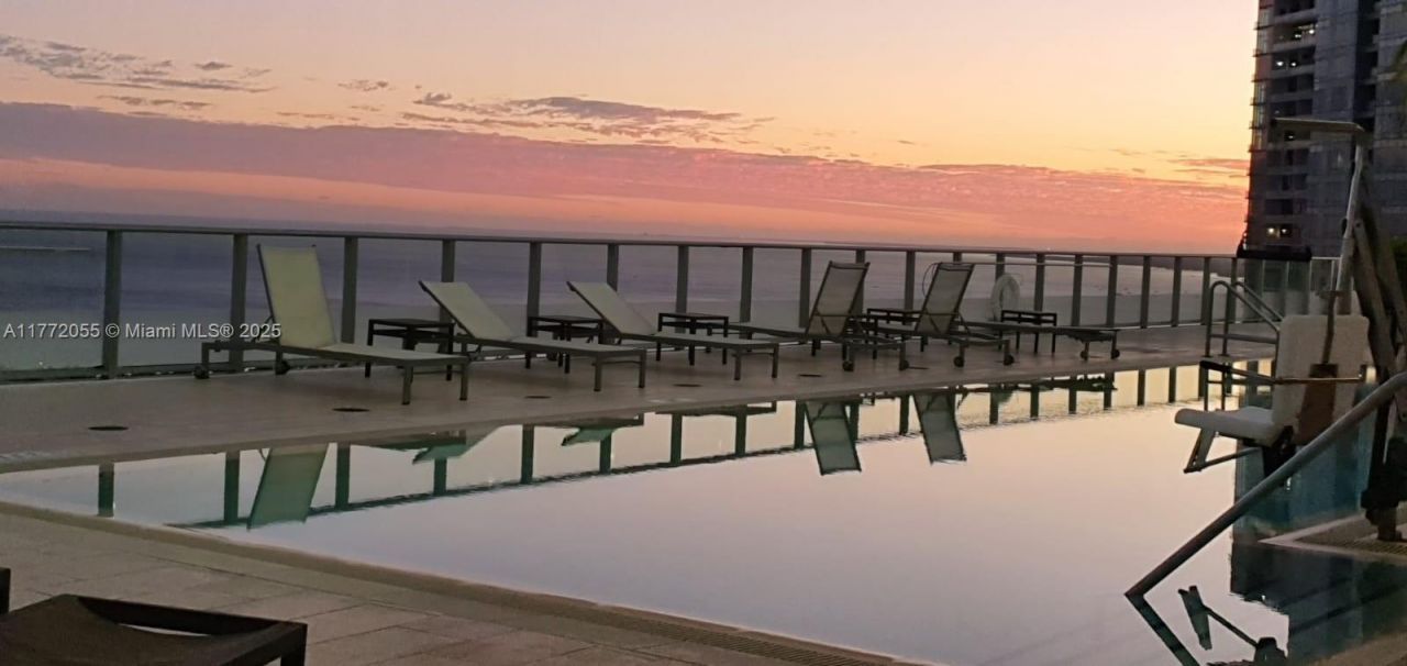 1300 Brickell Bay Dr, Unit 1107, Miami, FL 33131 Photo