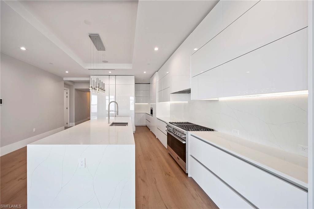 1165 8th St S, Unit 201, Naples, FL 34102 Photo