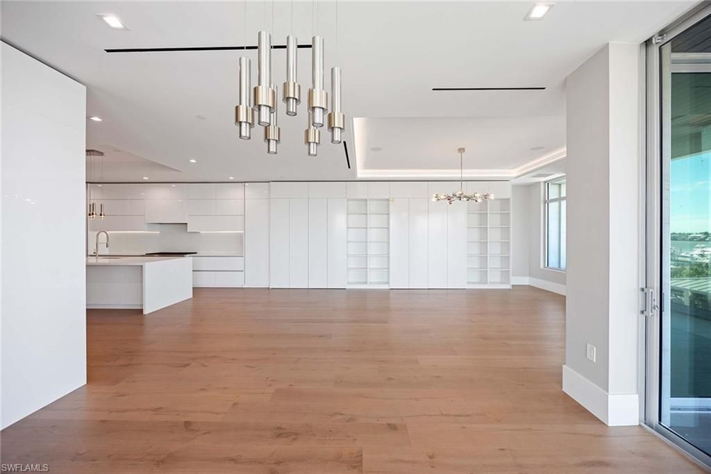 1165 8th St S, Unit 201, Naples, FL 34102 Photo