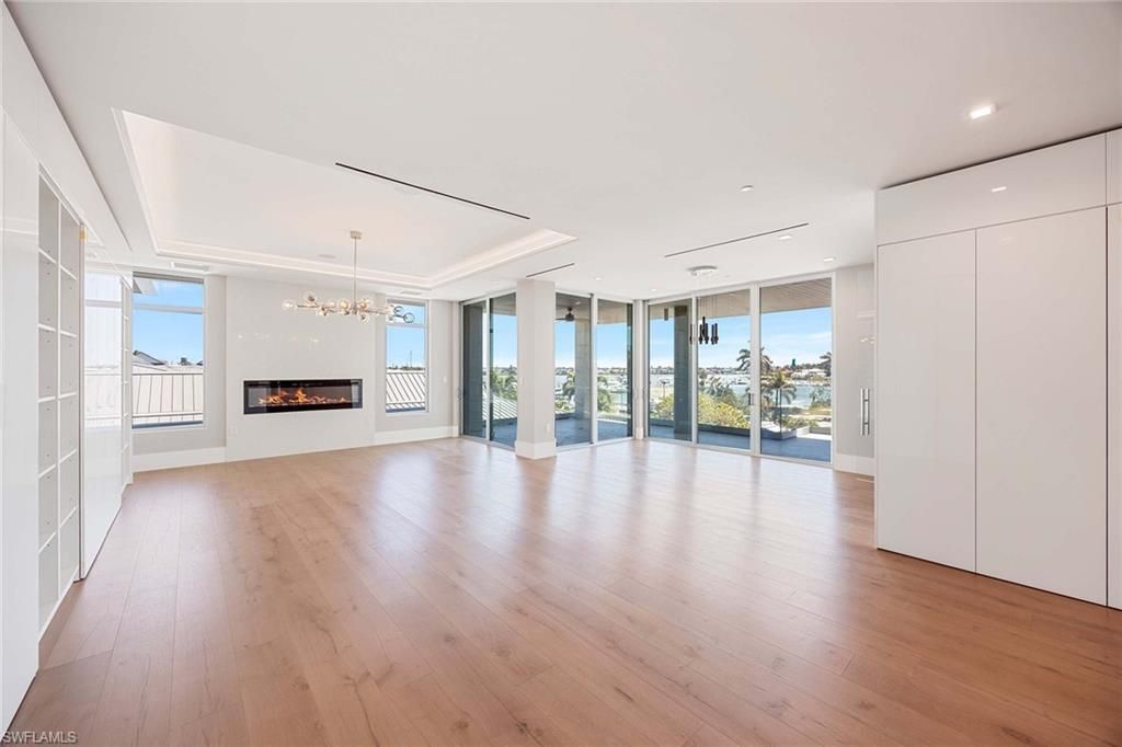 1165 8th St S, Unit 201, Naples, FL 34102 Photo