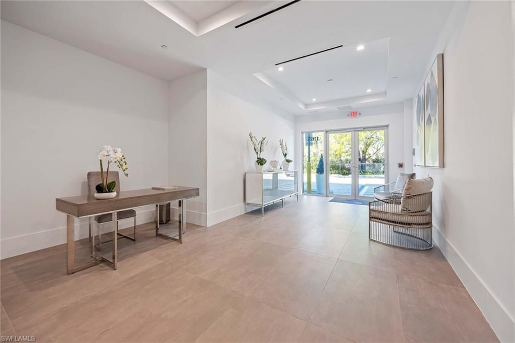 1165 8th St S, Unit 201, Naples, FL 34102 Photo