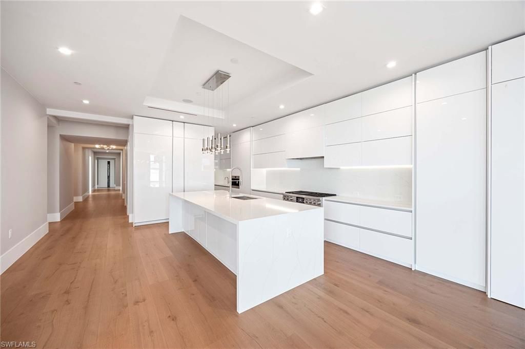 1165 8th St S, Unit 201, Naples, FL 34102 Photo