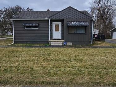 1412 S BALLENGER Highway, Flint, MI 48532