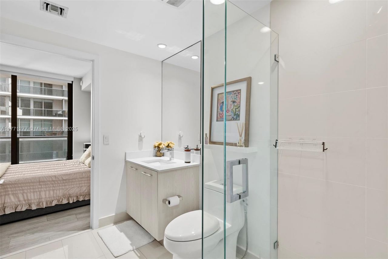 55 SW 9th St, Unit 3601, Miami, FL 33130 Photo