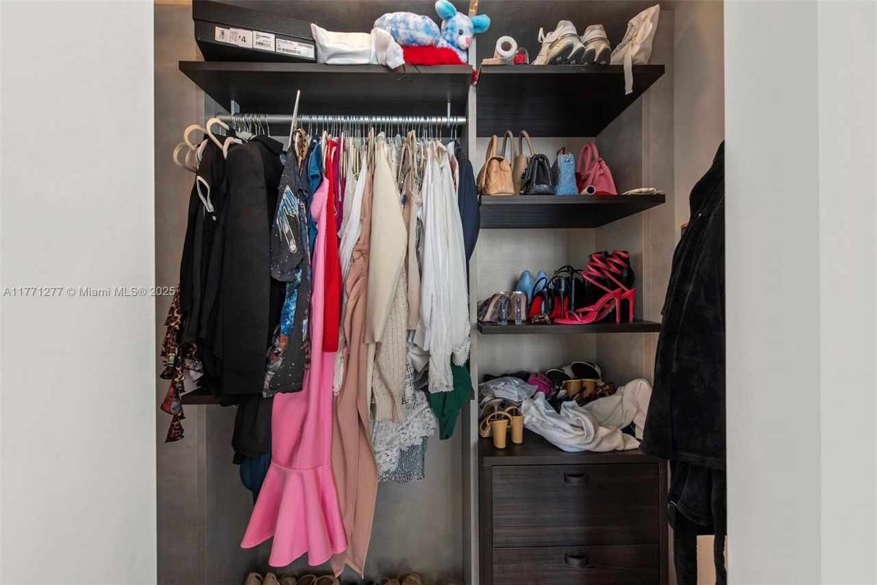 55 SW 9th St, Unit 3601, Miami, FL 33130 Photo