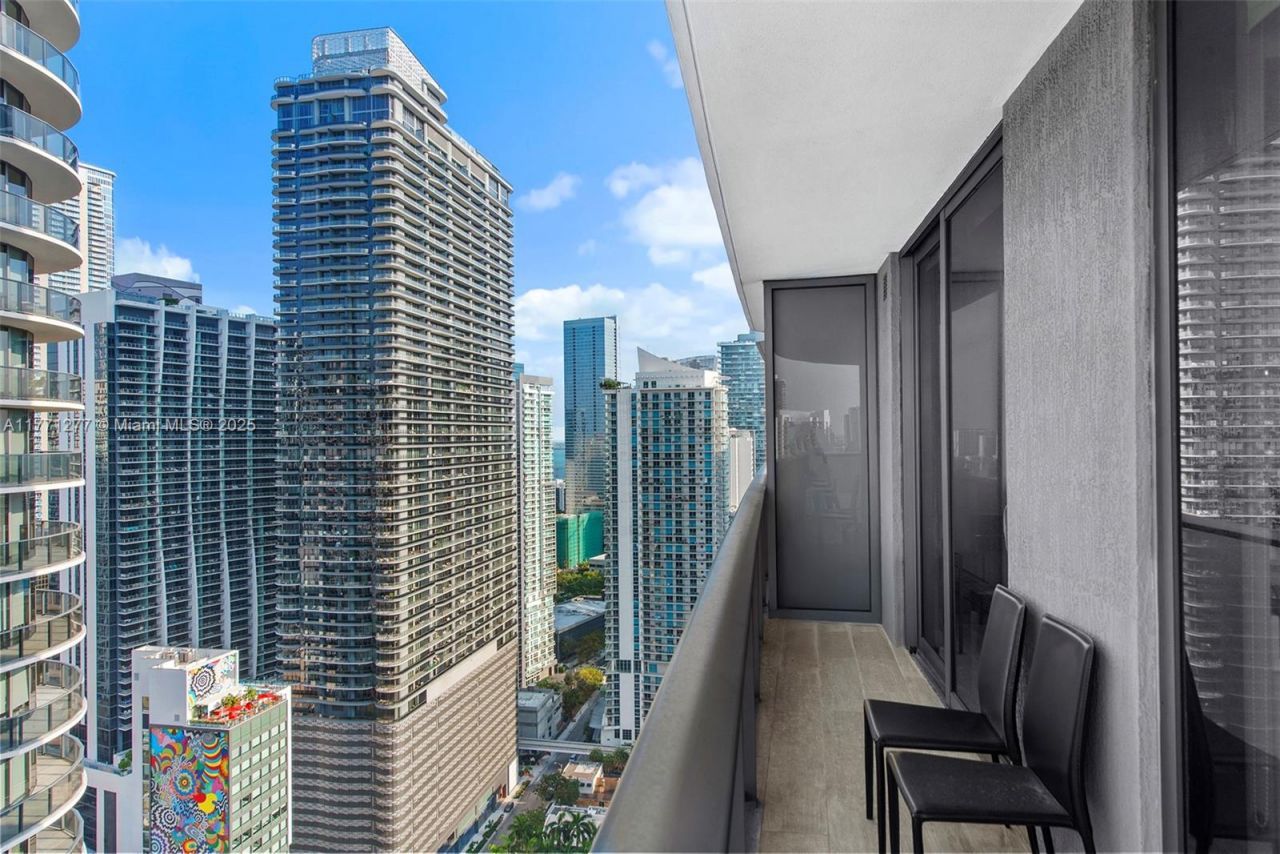 55 SW 9th St, Unit 3601, Miami, FL 33130 Photo