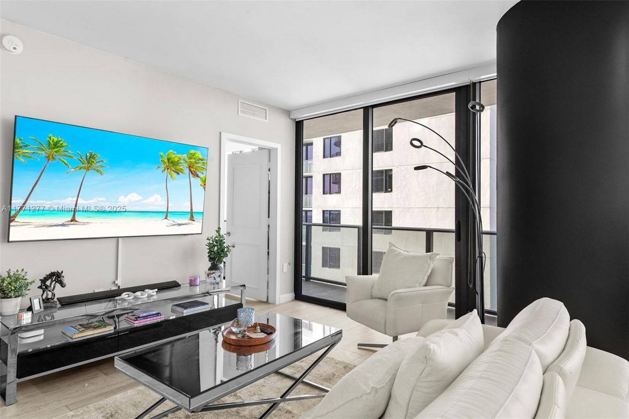 55 SW 9th St, Unit 3601, Miami, FL 33130 Photo