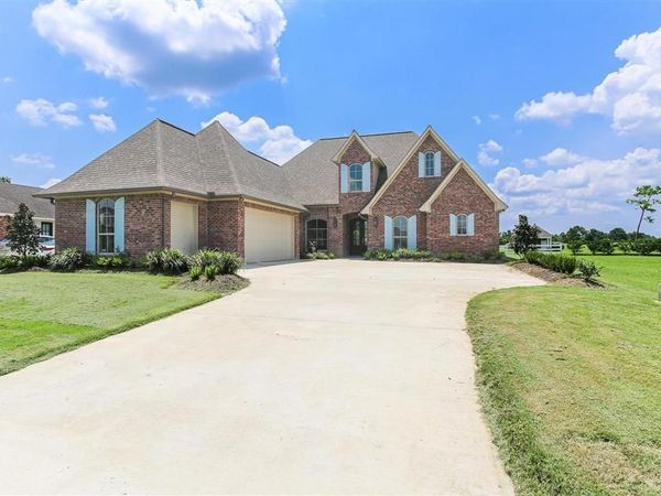 6508 White Oleander Circle, Lake Charles, LA 70605