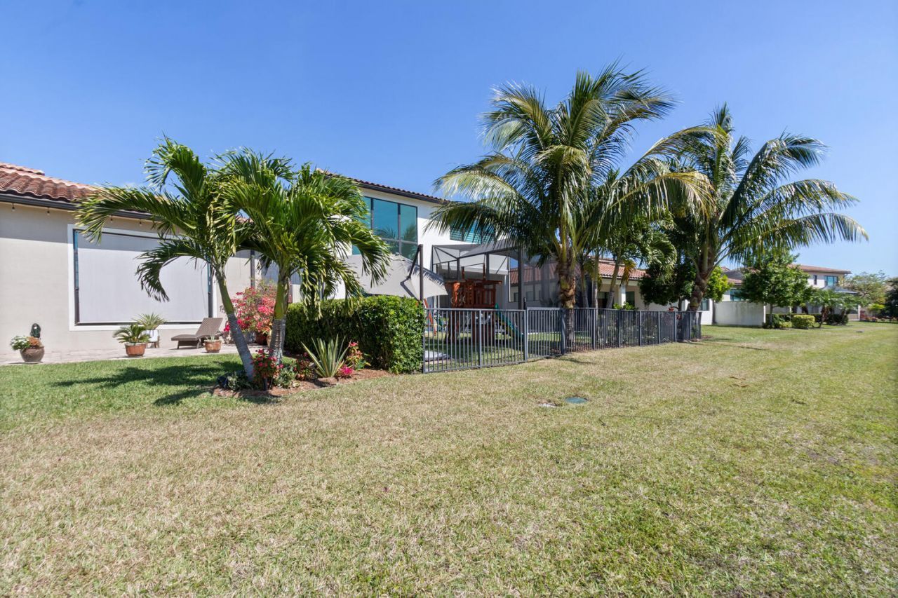 8451 Grand Prix Lane, Boynton Beach, FL 33472 Photo