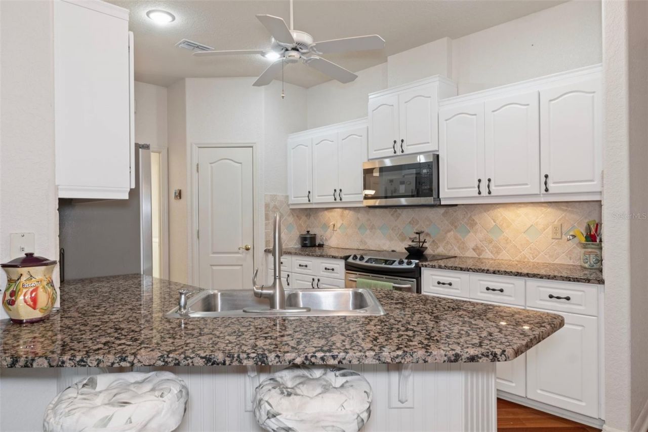 18241 Autumn Lake Boulevard, Hudson, FL 34667 Photo