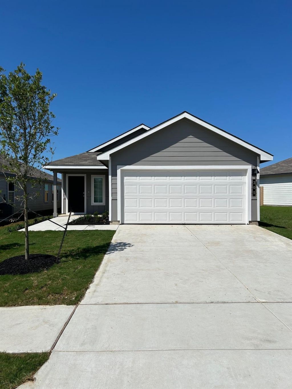 305 Pickel Dr, Rockdale, TX 76567 Main Photo