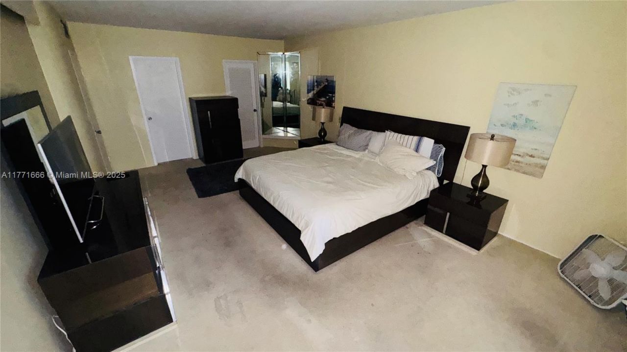 900 Bay Dr, Unit 526, Miami Beach, FL 33141 Photo