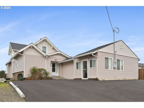 229 S PACIFIC ST, Rockaway Beach, OR 97136