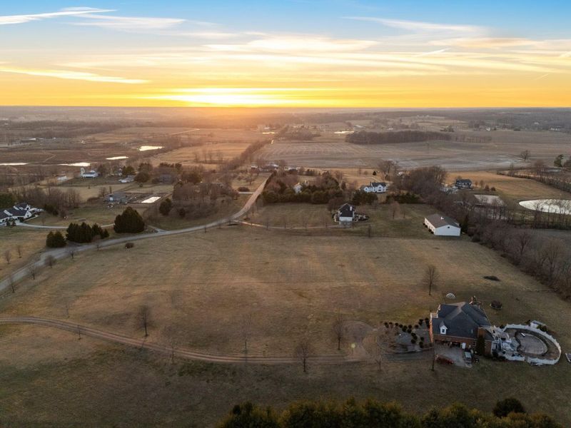 135 Glyn Carin Lane, Granville, OH 43023 Photo 5