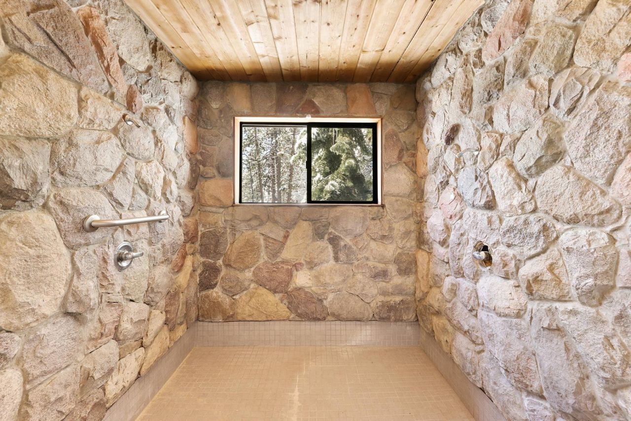 3096 North Lake Boulevard, Tahoe City, CA 96145 Photo