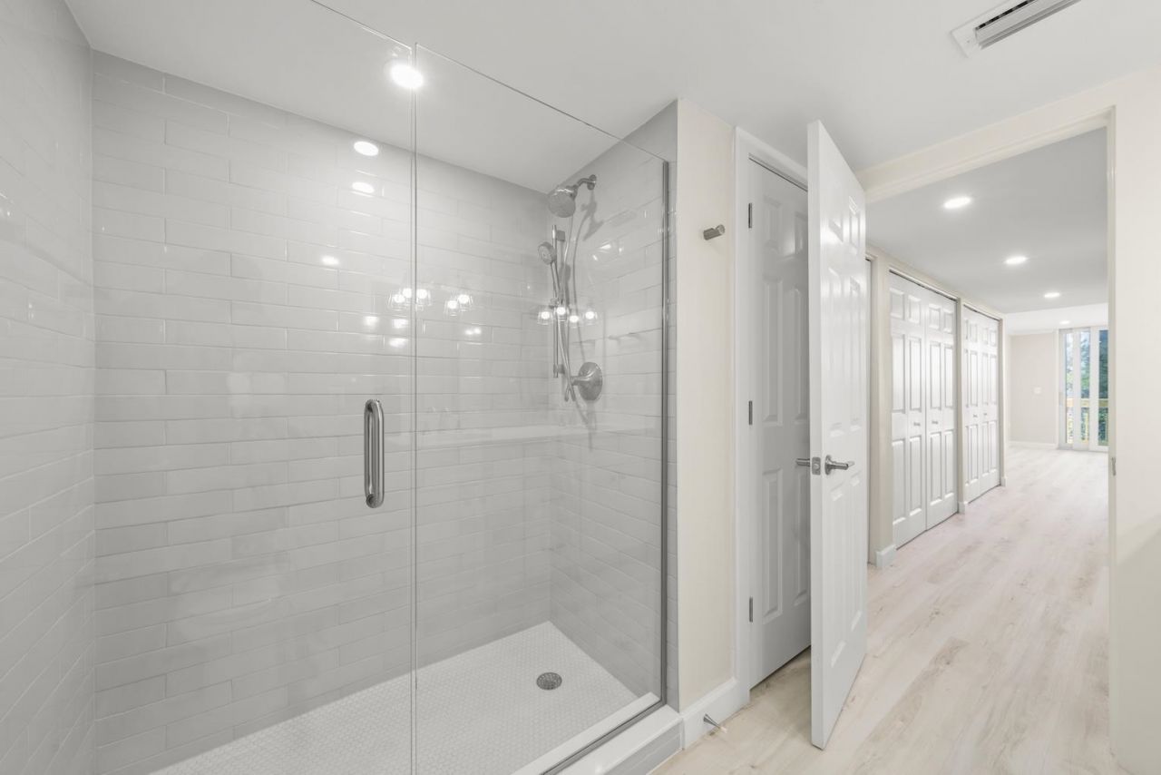 200 Periwinkle Way, Unit 132, Sanibel, FL 33957 Photo