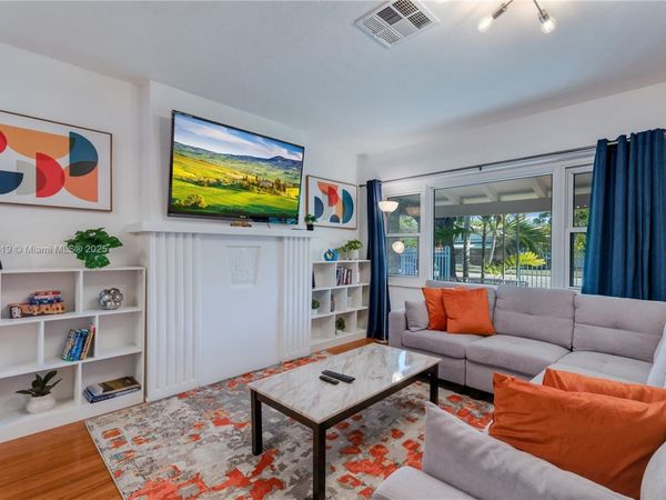 820 SW 26th Rd, Miami, FL 33129