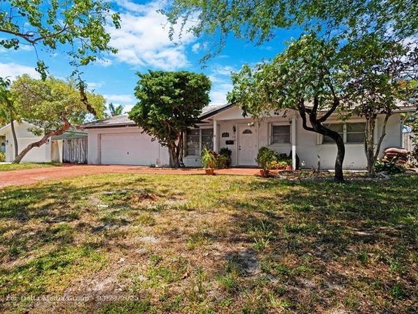 5713 NE 17th Avenue, Fort Lauderdale, FL 33334