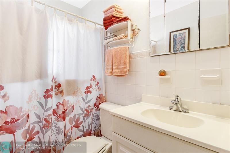 5713 NE 17th Avenue, Fort Lauderdale, FL 33334 Photo