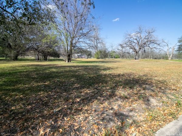 LOT 102 & 103 Hollamon Dr, Seguin, TX 78155