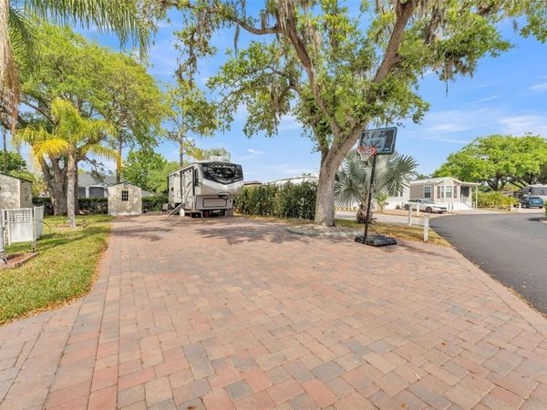 16329 CHERRY TREE COURT, CLERMONT, FL 34714