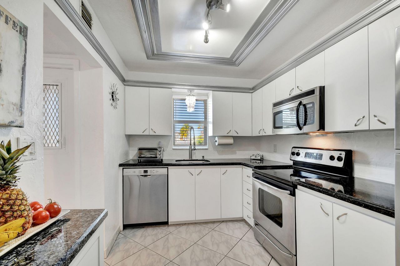 720 E Ocean Avenue, Unit 202, Boynton Beach, FL 33435 Photo