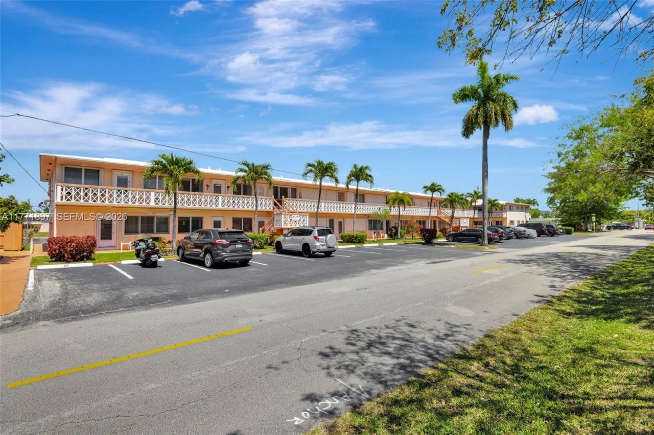 1012 SW 11th St, Unit 20N, Hallandale Beach, FL 33009 Photo