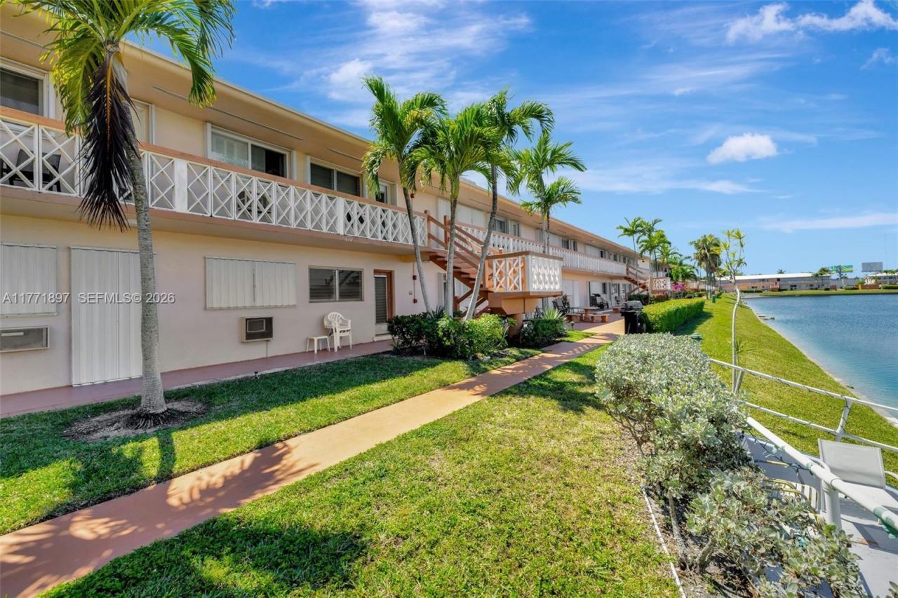 1012 SW 11th St, Unit 20N, Hallandale Beach, FL 33009 Photo