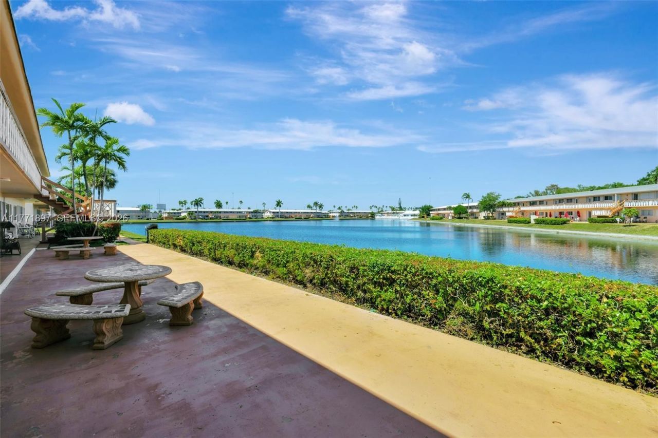 1012 SW 11th St, Unit 20N, Hallandale Beach, FL 33009 Photo