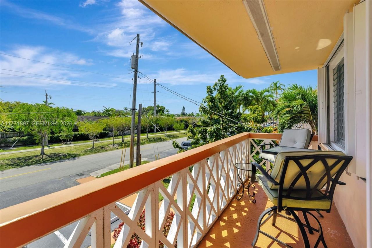 1012 SW 11th St, Unit 20N, Hallandale Beach, FL 33009 Photo