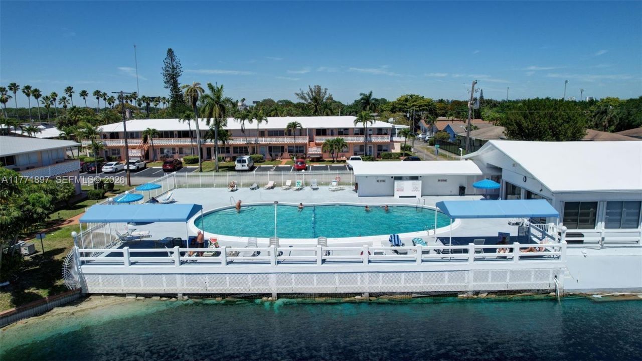 1012 SW 11th St, Unit 20N, Hallandale Beach, FL 33009 Photo