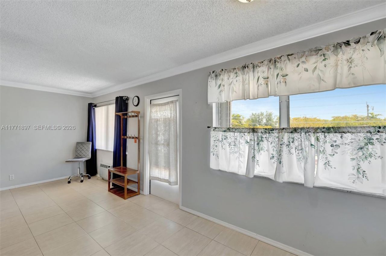 1012 SW 11th St, Unit 20N, Hallandale Beach, FL 33009 Photo