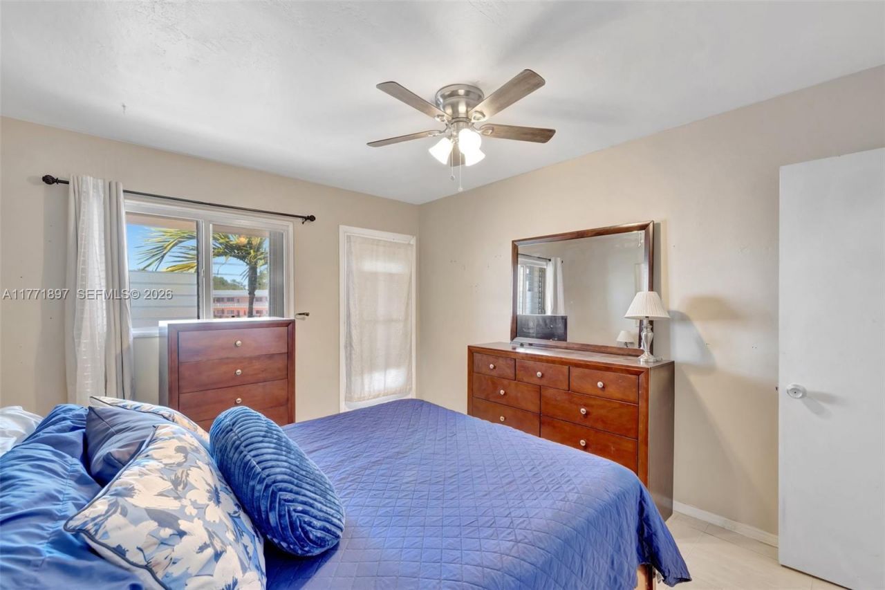 1012 SW 11th St, Unit 20N, Hallandale Beach, FL 33009 Photo