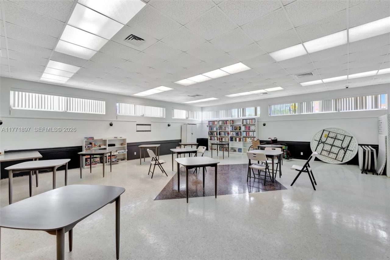 1012 SW 11th St, Unit 20N, Hallandale Beach, FL 33009 Photo