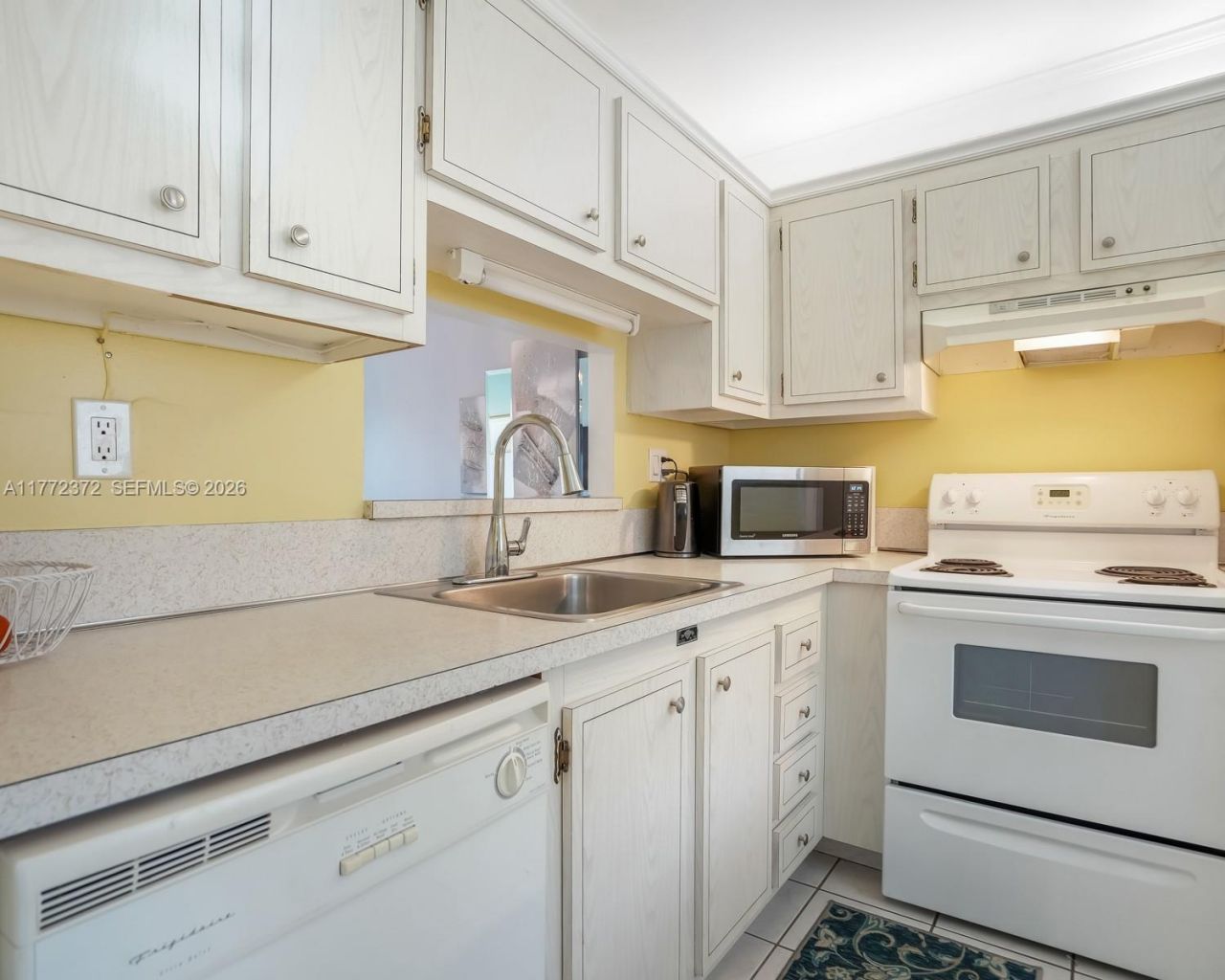 3505 NW 48th Ave, Unit 411, Lauderdale Lakes, FL 33319 Photo