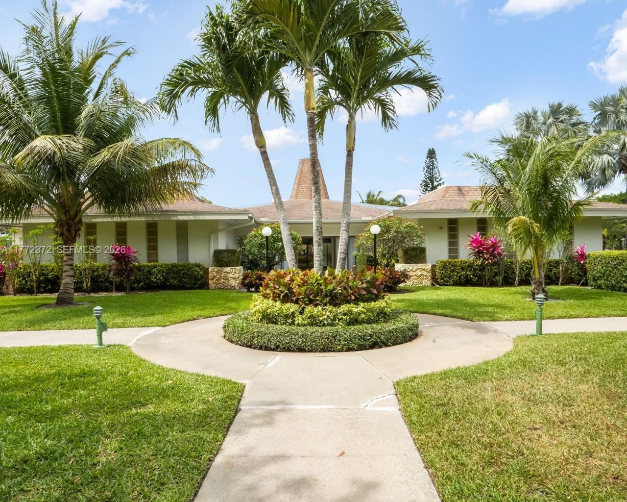 3505 NW 48th Ave, Unit 411, Lauderdale Lakes, FL 33319 Photo