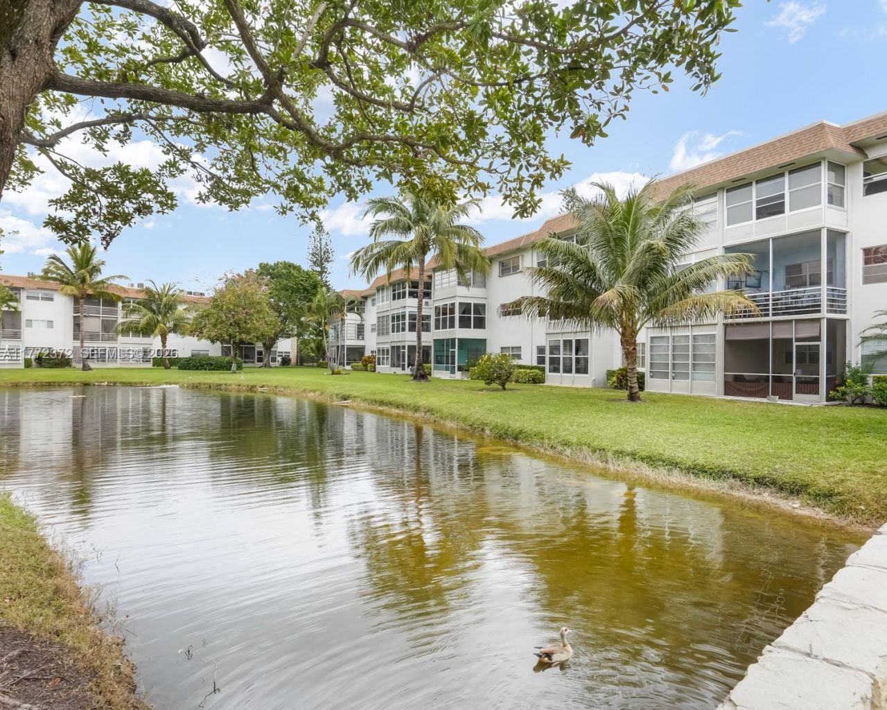 3505 NW 48th Ave, Unit 411, Lauderdale Lakes, FL 33319 Photo