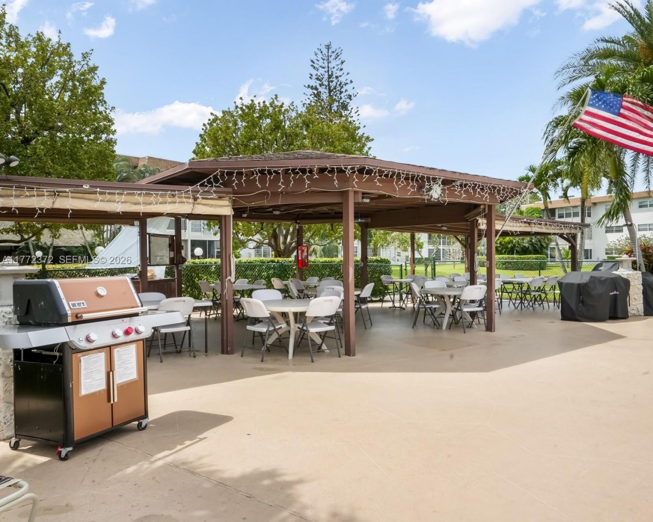 3505 NW 48th Ave, Unit 411, Lauderdale Lakes, FL 33319 Photo