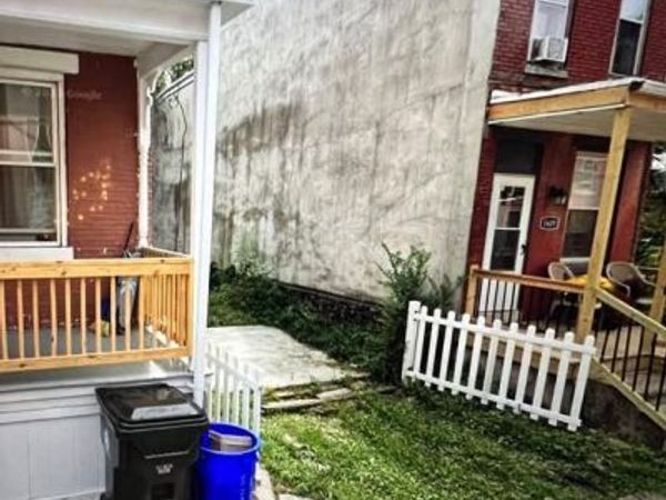 1611 CARNATION STREET, HARRISBURG, PA 17103