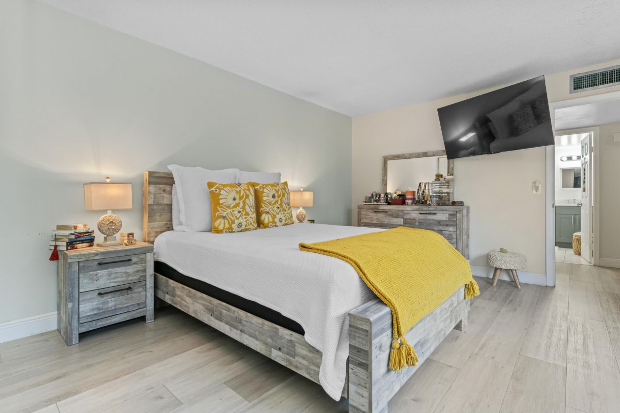 1630 Forest Lakes Circle, Unit C, West Palm Beach, FL 33406 Photo