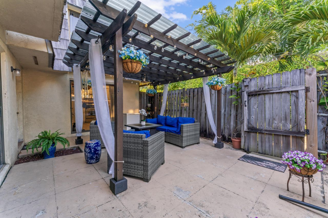 1630 Forest Lakes Circle, Unit C, West Palm Beach, FL 33406 Photo