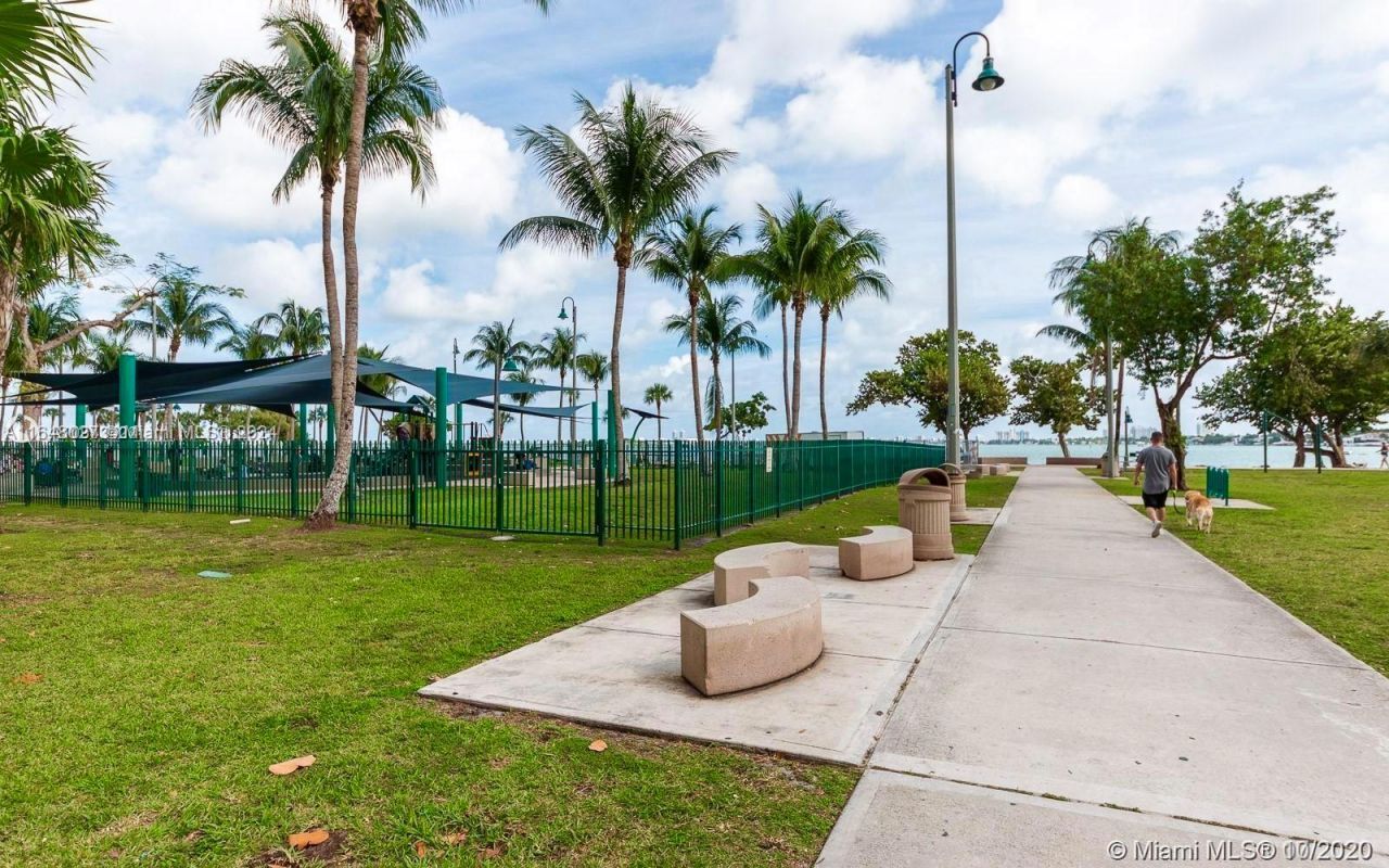 1717 N Bayshore Dr, Unit A-3050, Miami, FL 33132 Photo