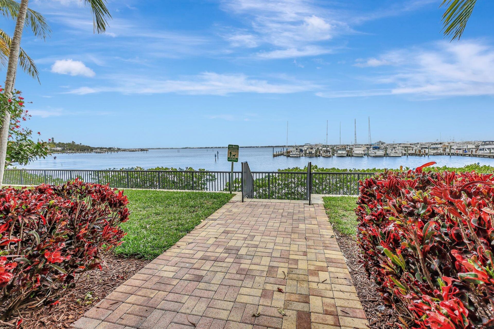 975 NW Flagler Avenue, Unit 207, Stuart, FL 34994 Photo