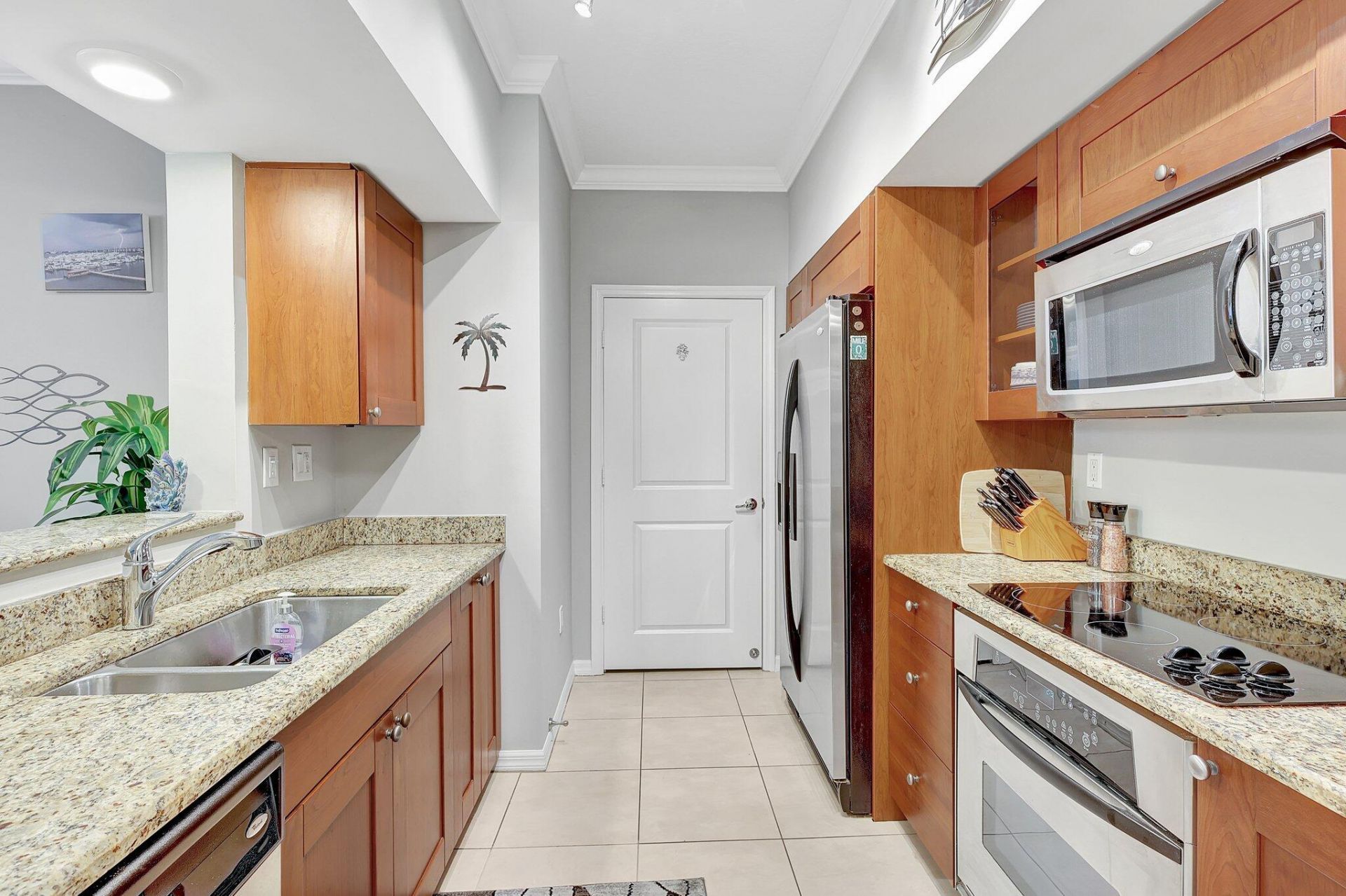 975 NW Flagler Avenue, Unit 207, Stuart, FL 34994 Photo