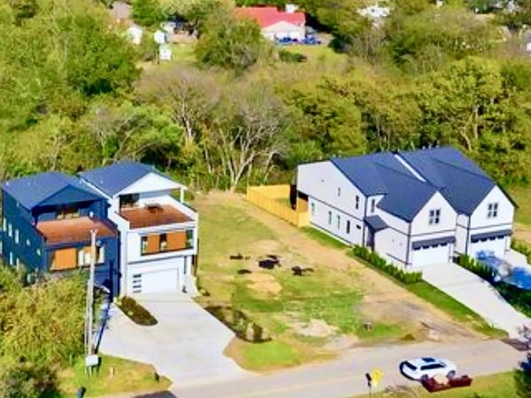 1705C River Dr, Nashville, TN 37218