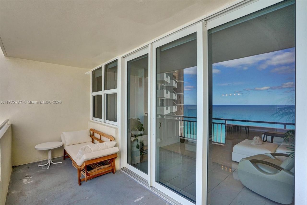3180 S Ocean Dr, Unit 1504, Hallandale Beach, FL 33009 Photo