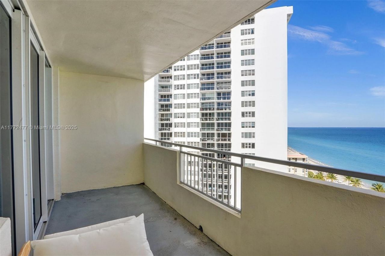 3180 S Ocean Dr, Unit 1504, Hallandale Beach, FL 33009 Photo