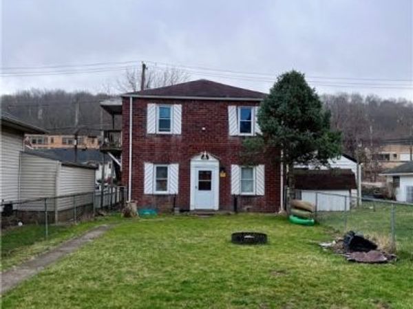 315 Grant Street, Newell, WV 26050