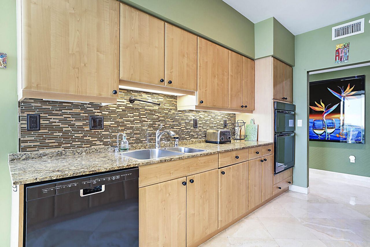 500 SE Mizner Boulevard, Unit A608, Boca Raton, FL 33432 Photo